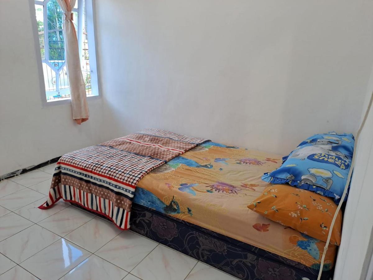 Indo Homestay Маланг Екстериор снимка
